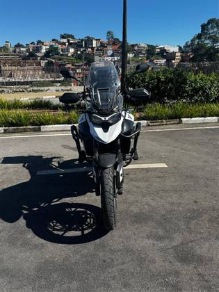 TRIUMPH TIGER 900 GT TRIUMPH TIGER 900 GT